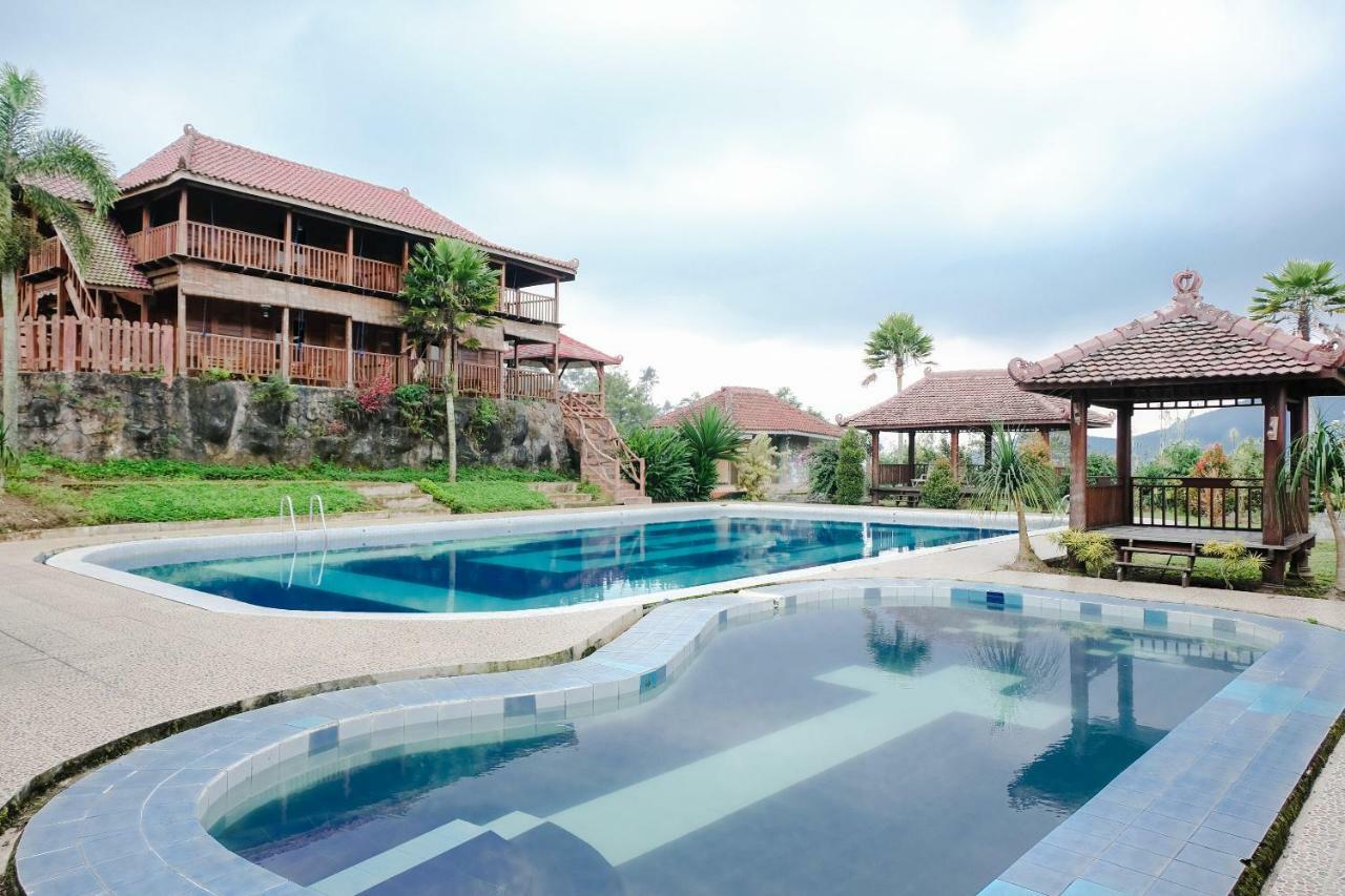 Capital O 892 Grand Pujon View Hotel And Resort Batu  Ngoại thất bức ảnh
